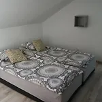 Kama 3*