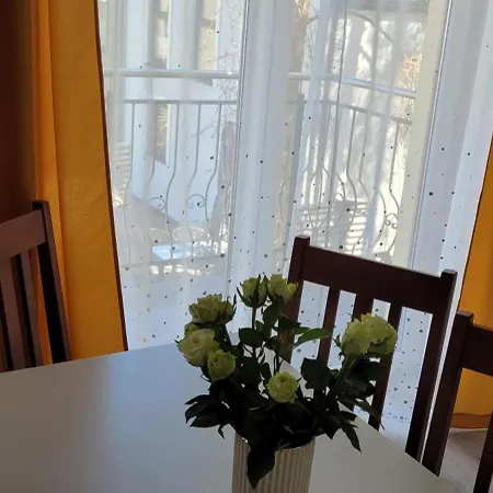 Kama Bed & Breakfast *