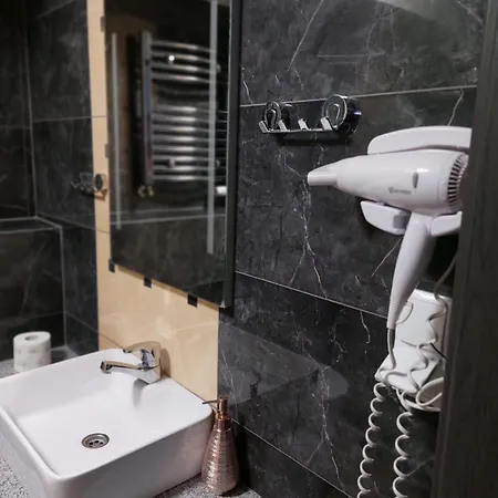 Kama Bed & Breakfast